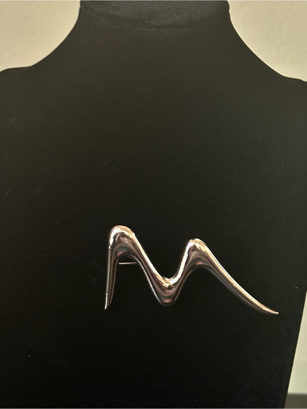 Vintage Signed Crown Trifari Silver Tone Abstract Modernist Wave Brooch Pin